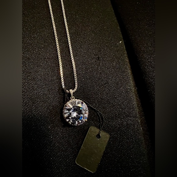 Brand New 18k 10.00CT Moissanite Diamond pendant - Picture 2 of 10